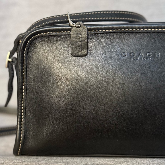 Coach Vintage 1999 Black Mimosa Zip Leather Crossbody Camera Bag - 9” x 5.5” - Picture 5 of 12